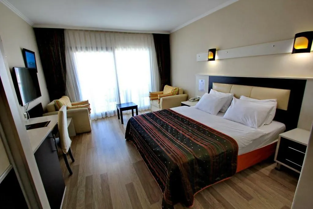 ****  קוסדסי L'Ambiance Royal Palace Hotel טורקיה